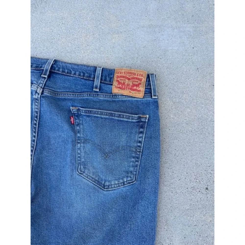 Levi's 505 Jeans Mens 38x30 Blue Straight Leg Classic Fit Medium Wash Denim‎
